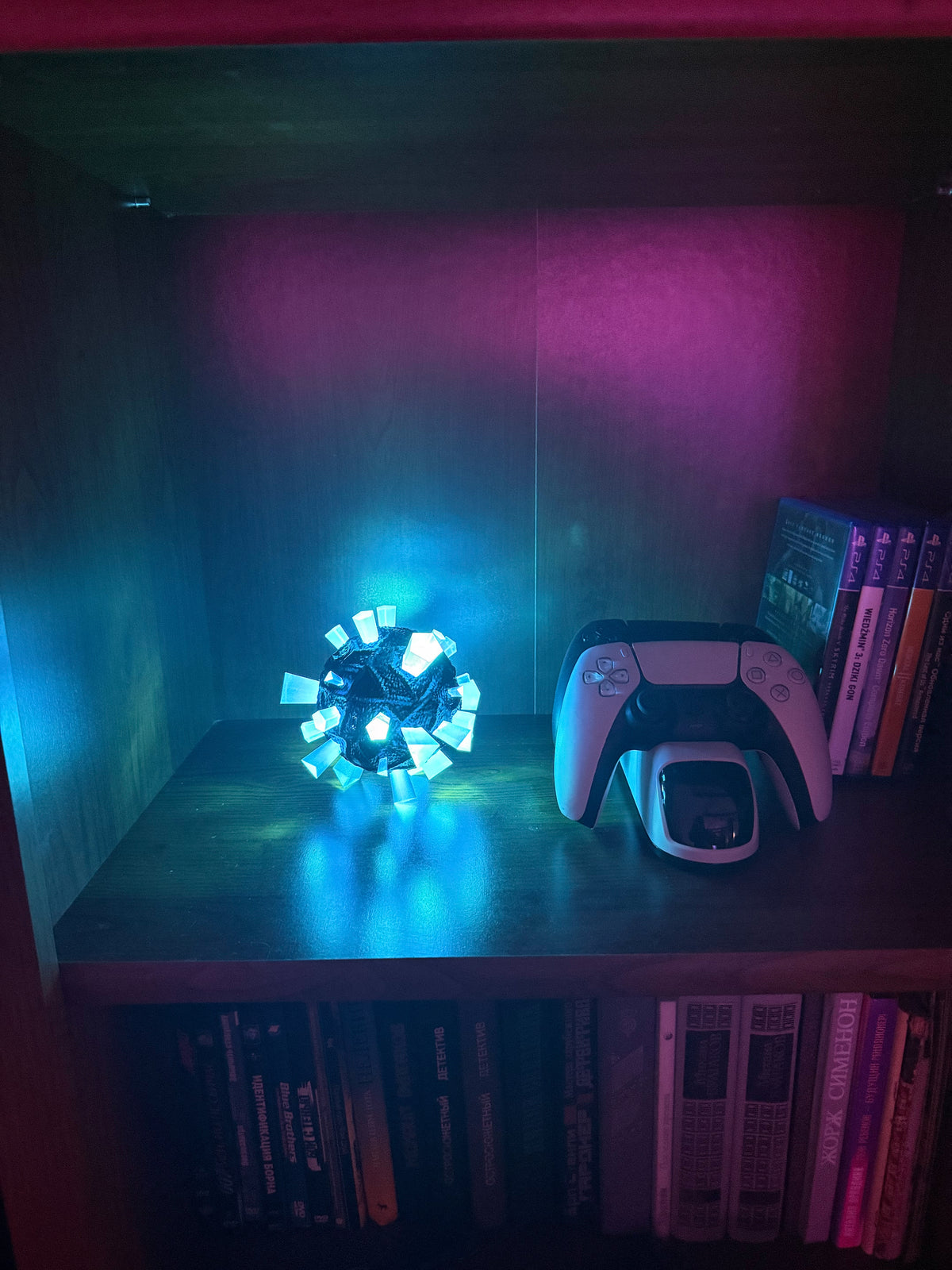 S.T.A.L.K.E.R. 2 Compass Artifact Replica, blue-cyan, LED Light Up Zone Artifact, Stalker Collectible Decor