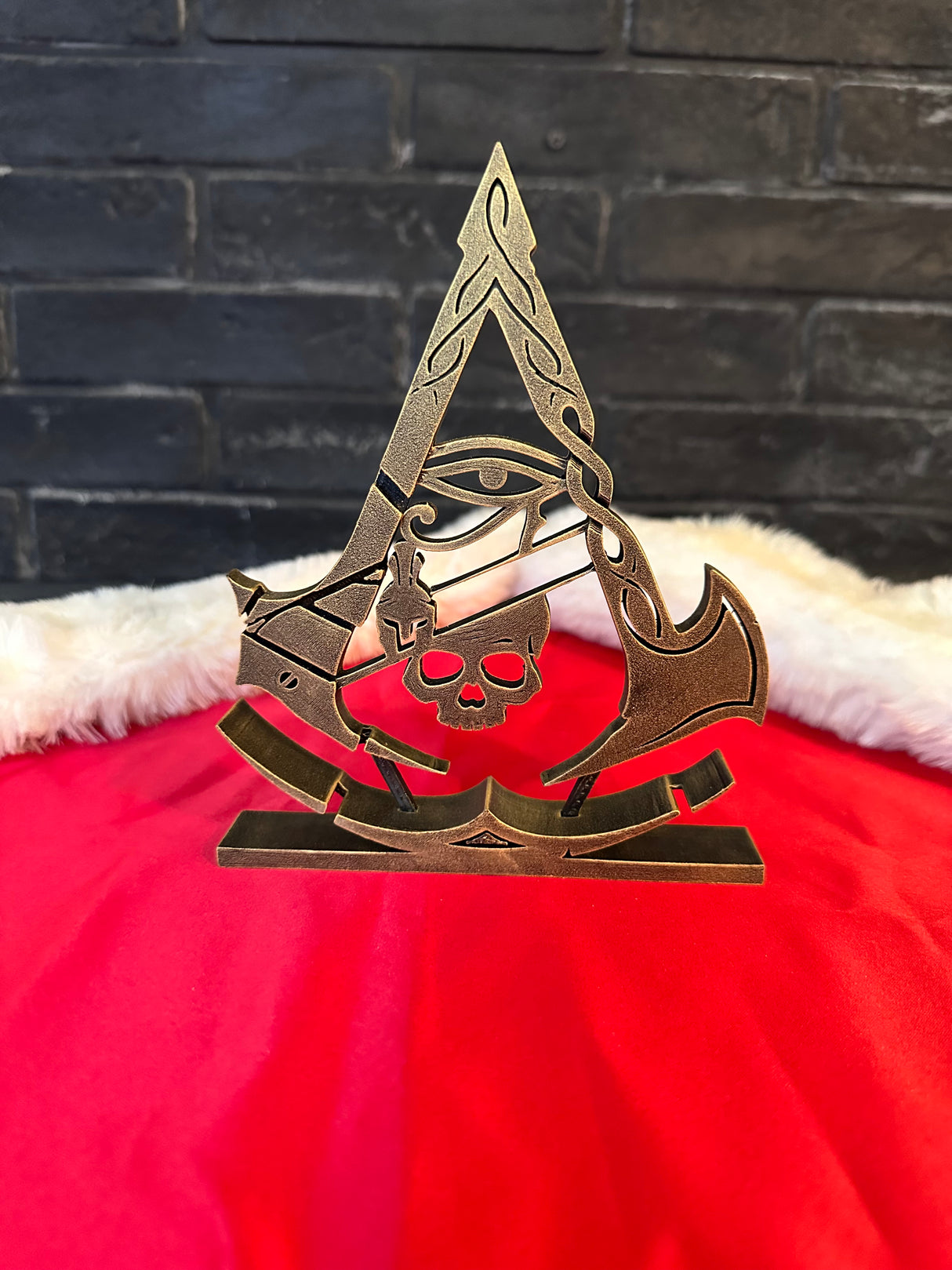 Assassin’s Creed Emblem Figurine, All Game Series Symbol, Fan Art Display for Desk or Shelf