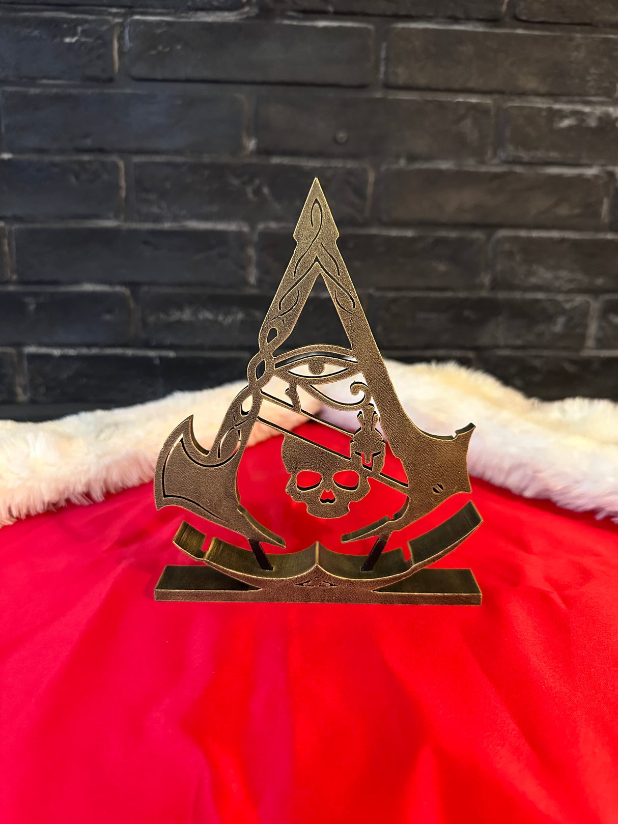 Assassin’s Creed Emblem Figurine, All Game Series Symbol, Fan Art Display for Desk or Shelf