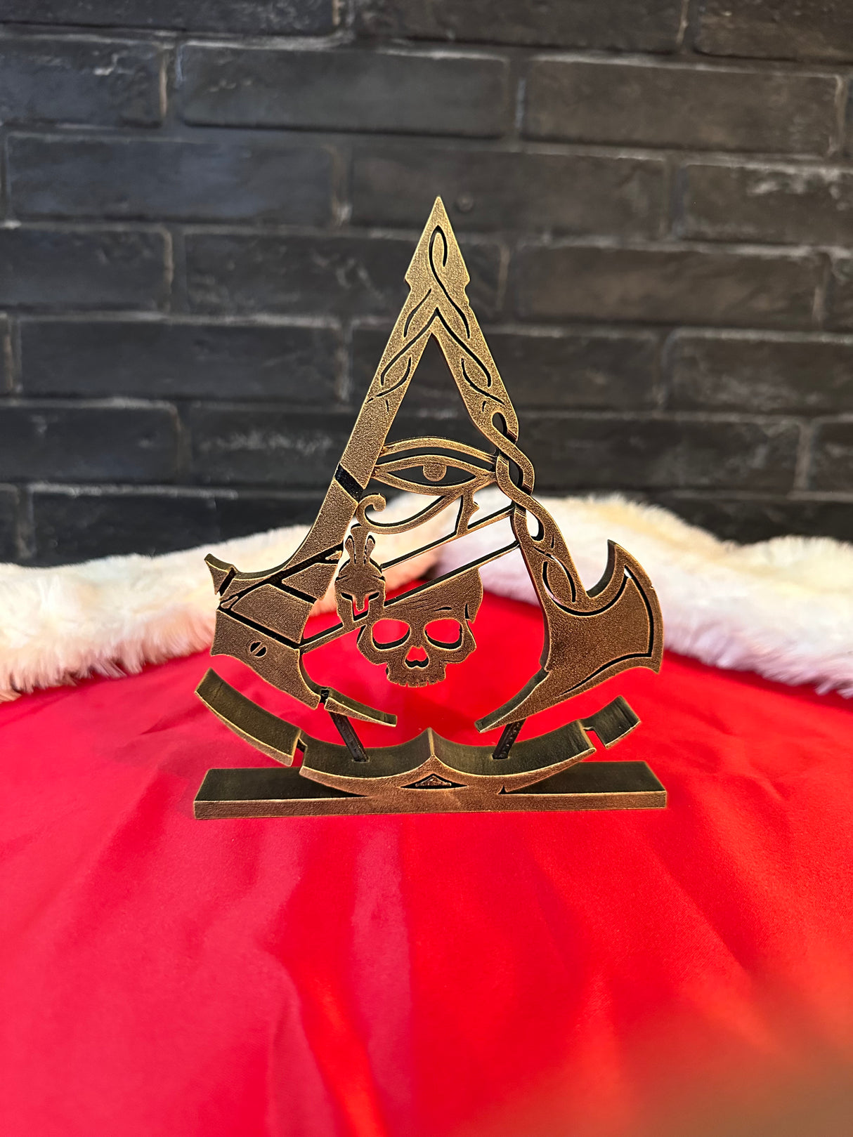 Assassin’s Creed Emblem Figurine, All Game Series Symbol, Fan Art Display for Desk or Shelf