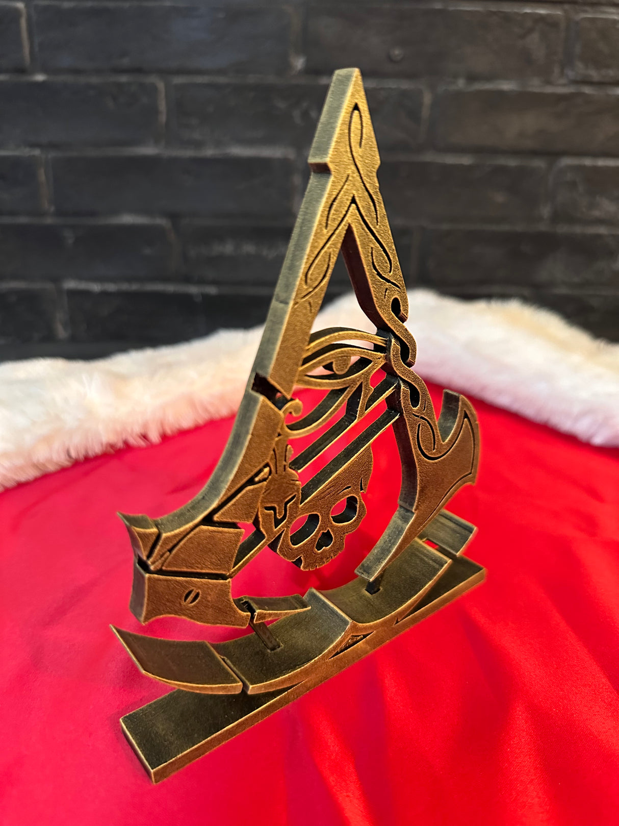 Assassin’s Creed Emblem Figurine, All Game Series Symbol, Fan Art Display for Desk or Shelf