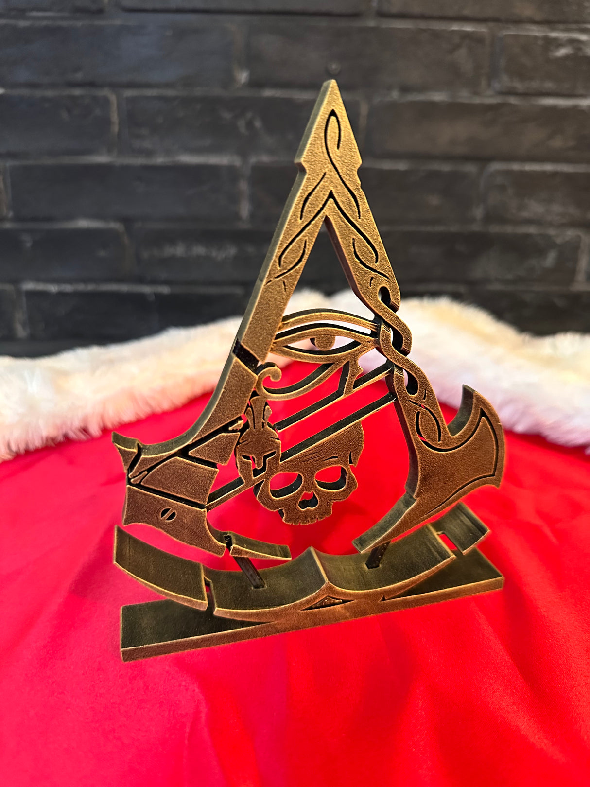 Assassin’s Creed Emblem Figurine, All Game Series Symbol, Fan Art Display for Desk or Shelf