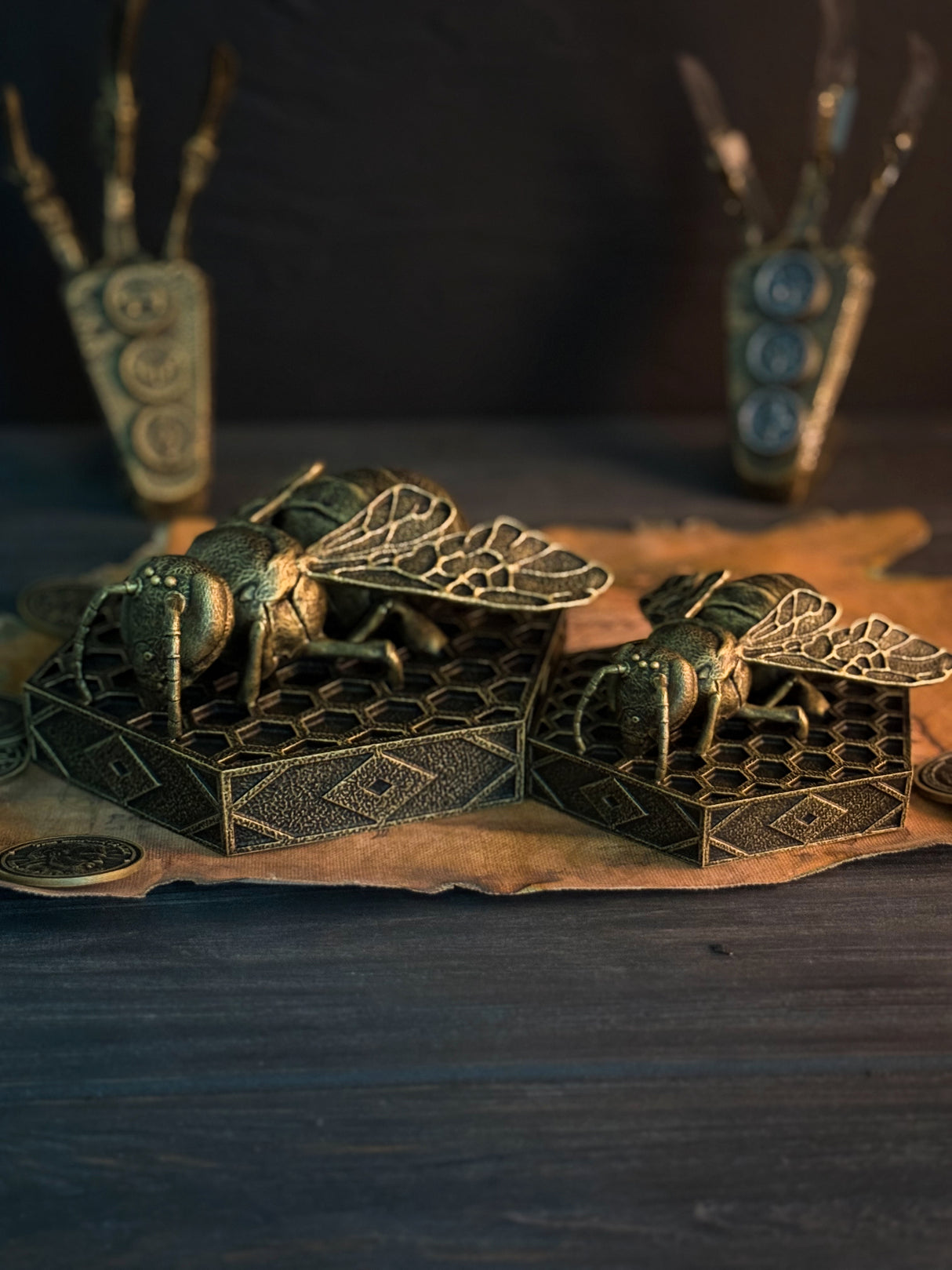 Skyrim Goldenglow Bee Figurine — Thieves Guild Quest Collectible | Handmade Resin Statue