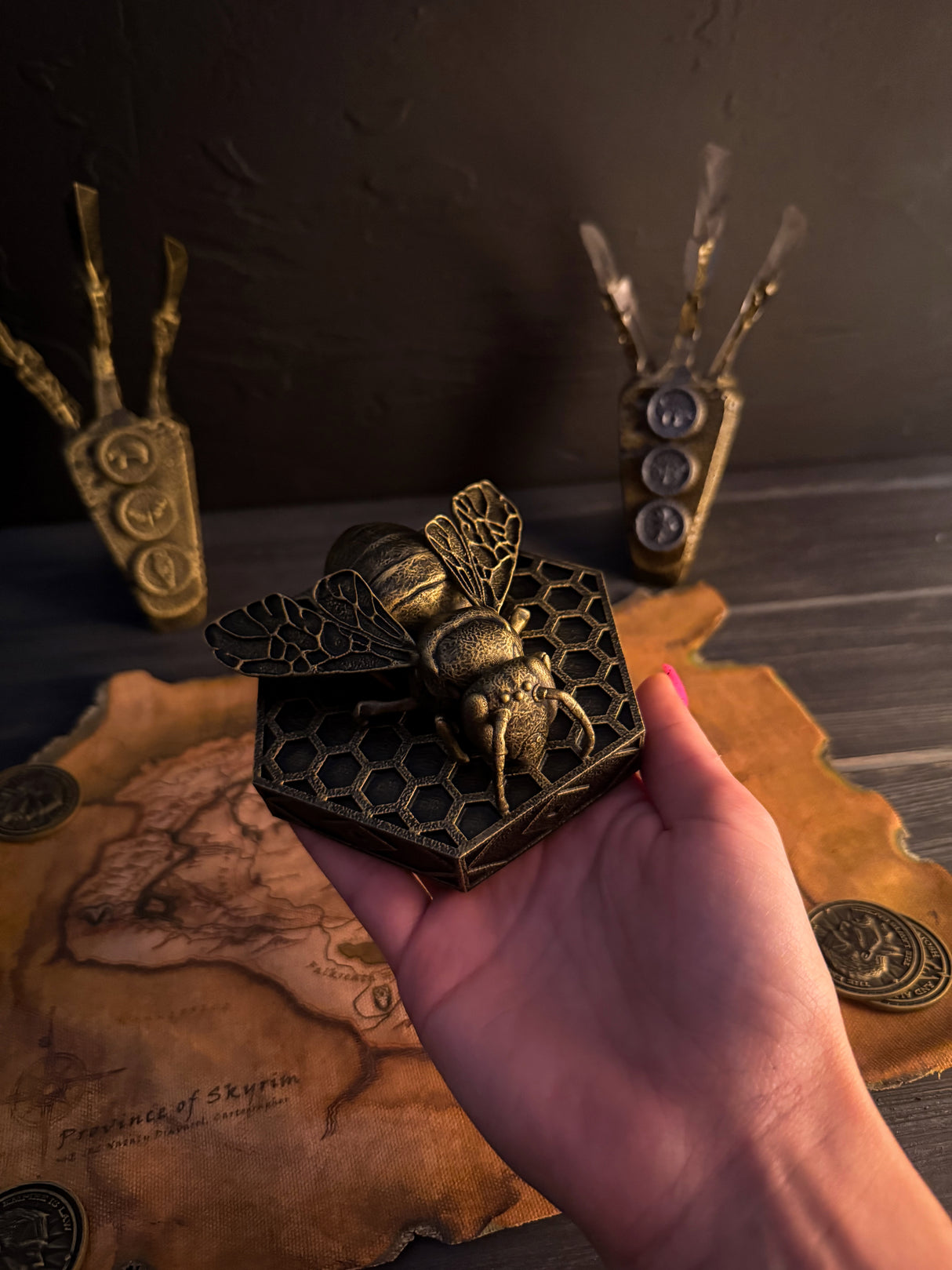 Skyrim Goldenglow Bee Figurine — Thieves Guild Quest Collectible | Handmade Resin Statue