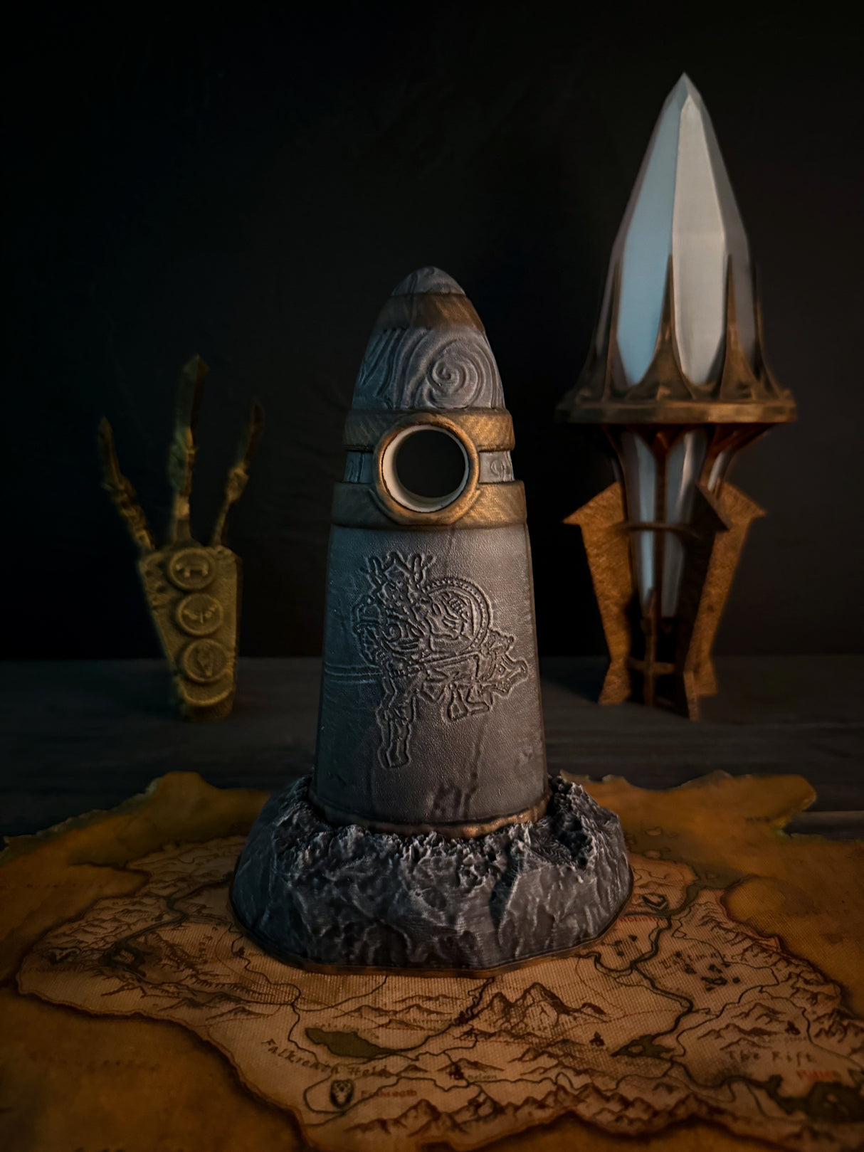 Skyrim Warrior Stone Lamp – Fantasy LED Decor – PLA Printed Standing Stone – Elder Scrolls Gift for Gamers and Collectors