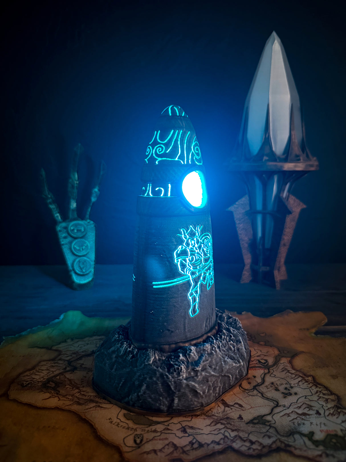 Skyrim Warrior Stone Lamp – Fantasy LED Decor – PLA Printed Standing Stone – Elder Scrolls Gift for Gamers and Collectors