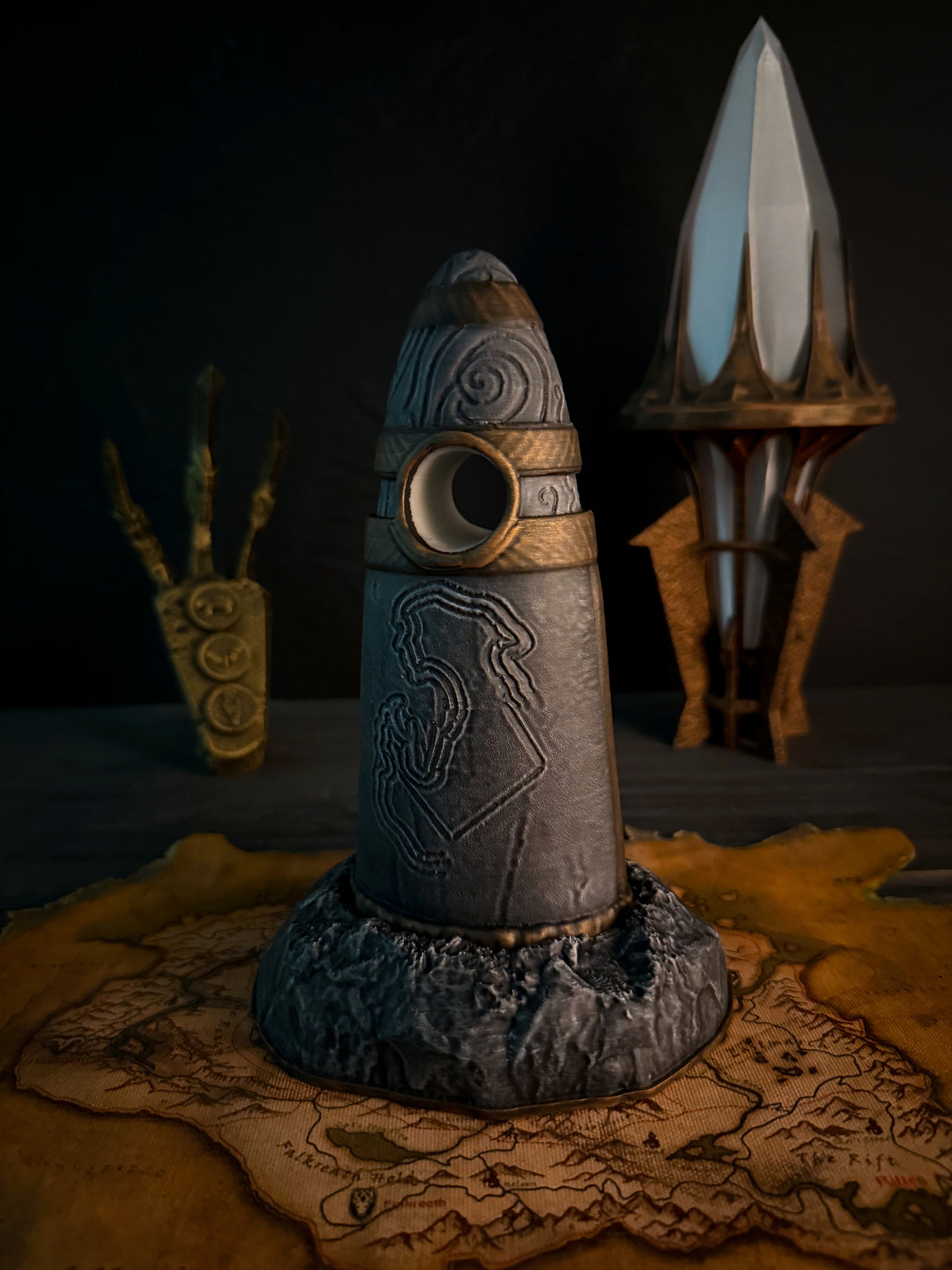 Skyrim Shadow Stone Lamp – Fantasy LED Decor – PLA Printed Standing Stone – Elder Scrolls Gift for Gamers and Collectors