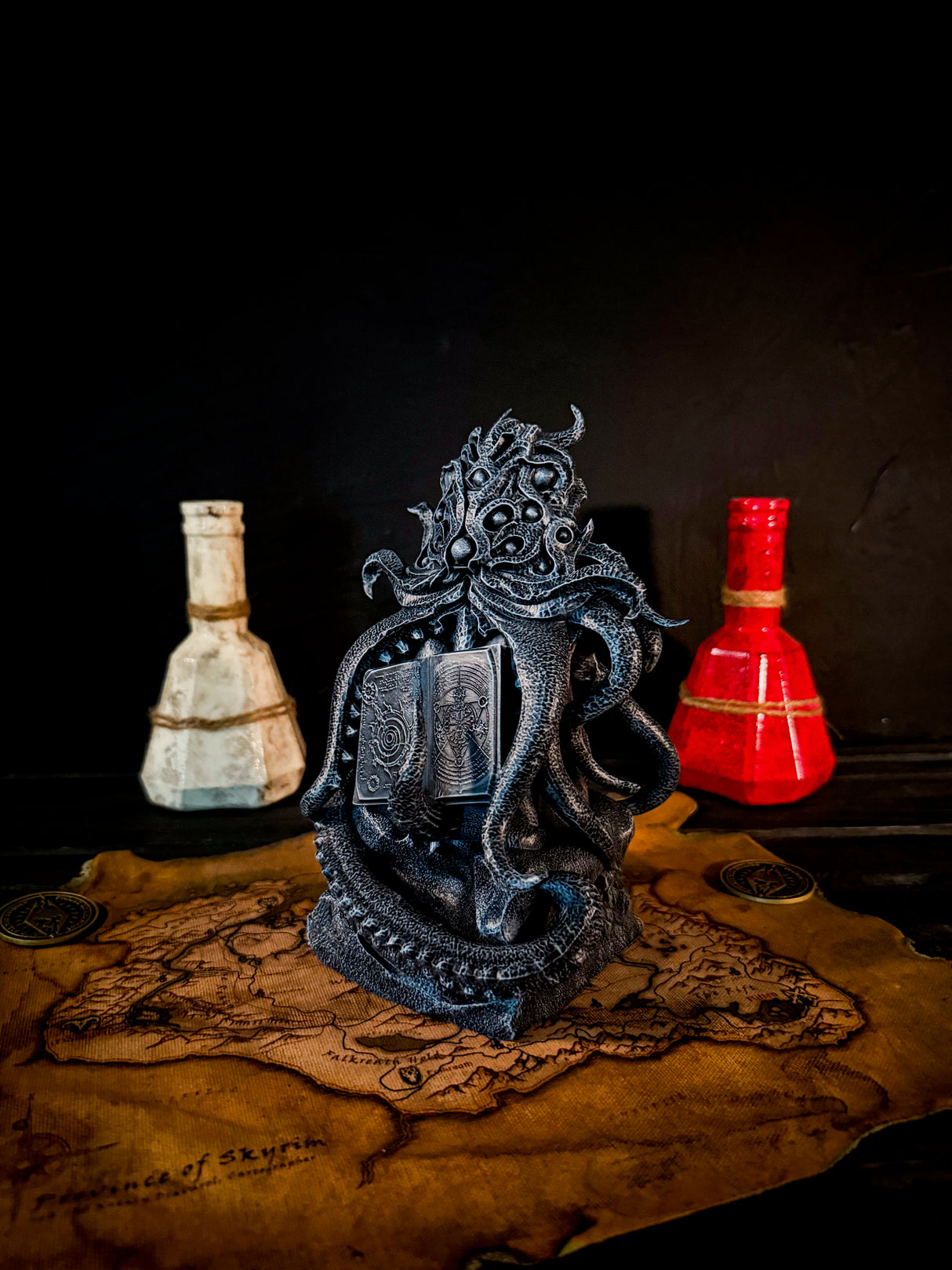 Hermaeus Mora Figurine Skyrim Inspired, The Elder Scrolls Sculpture, Daedric Prince Statue, Octopus Sculpture with Book, Fan Art Replica, Prop & Cosplay