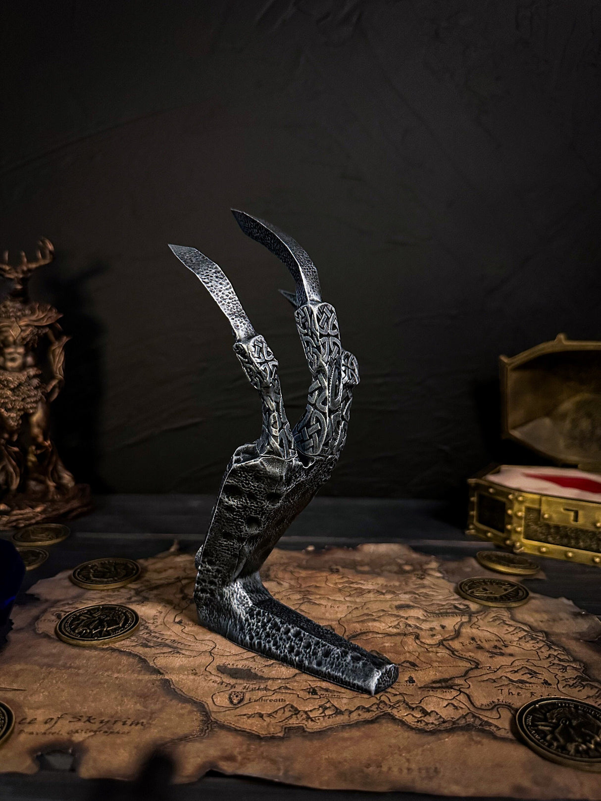 Iron Dragon Claw, Correct Animal Combination, Skyrim Artifact, The Elder Scrolls Decor and Cosplay, Gift for Fans