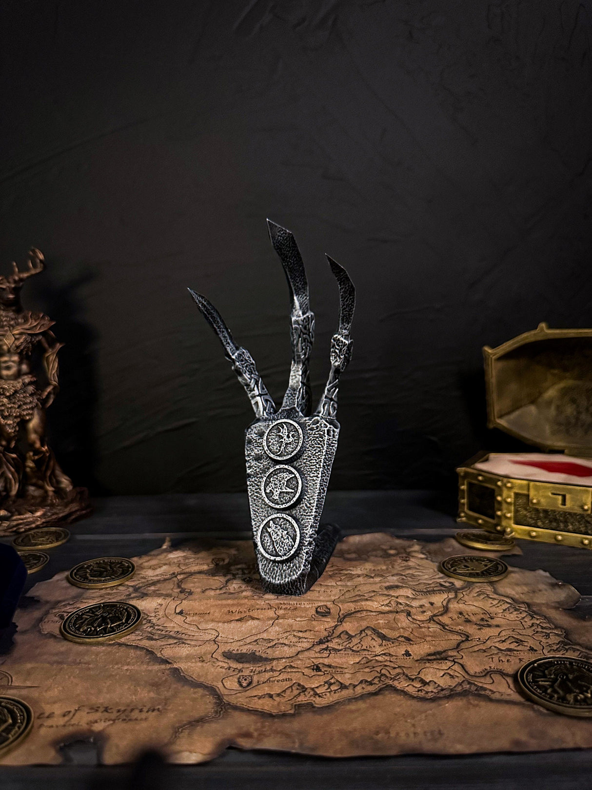 Iron Dragon Claw, Correct Animal Combination, Skyrim Artifact, The Elder Scrolls Decor and Cosplay, Gift for Fans