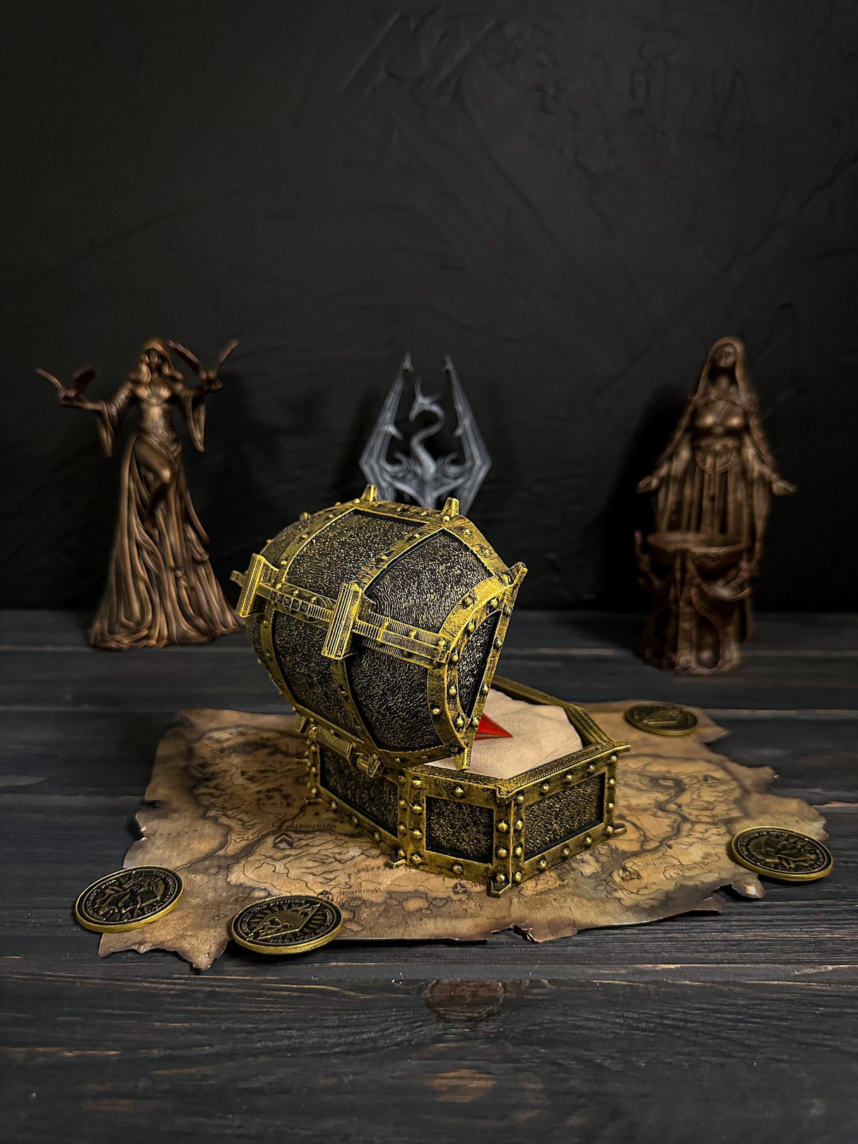 Stones of Barenziah Skyrim The Elder Scrolls V, Barenziah Box with Unusual Gem from Skyrim, Unusual Artifact