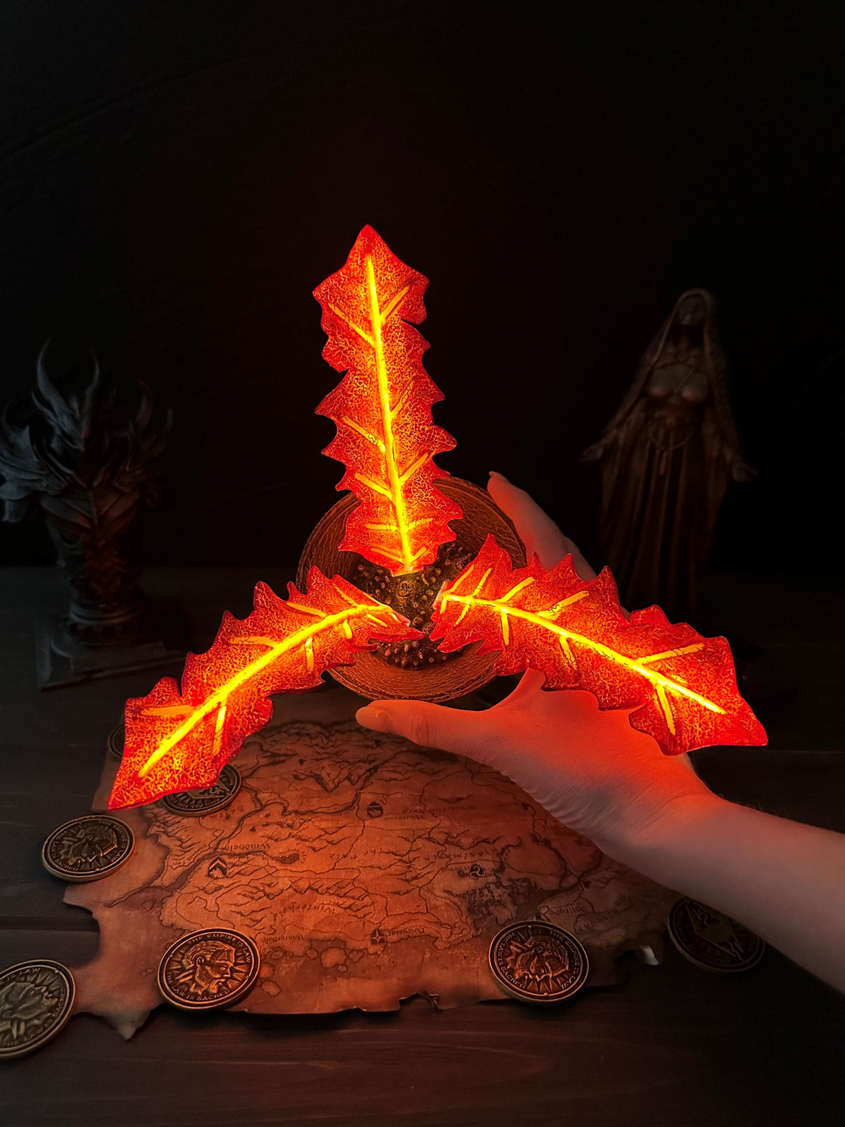 Crimson Nirnroot Night Light, Skyrim Replica, Elder Scrolls V Alchemy Ingredient, LED Artifact