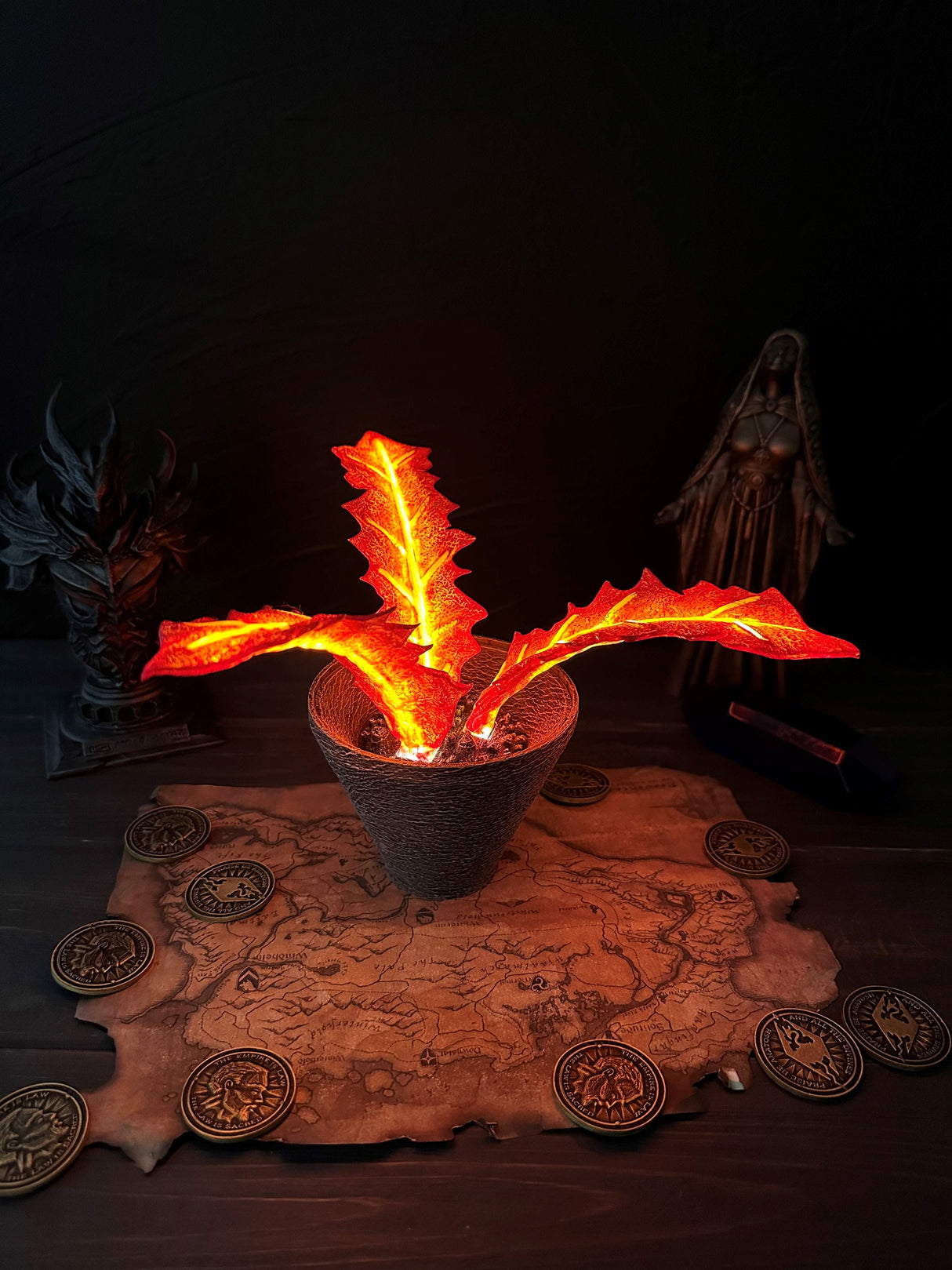 Crimson Nirnroot Night Light, Skyrim Replica, Elder Scrolls V Alchemy Ingredient, LED Artifact