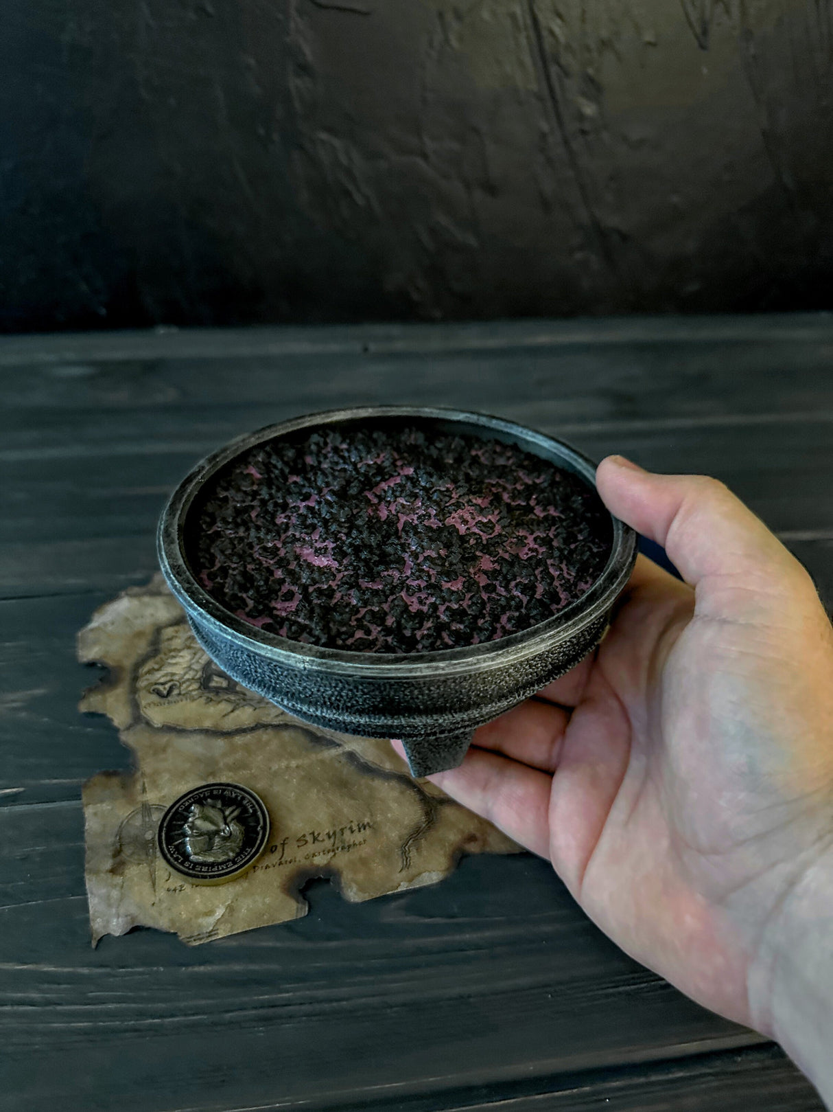 Skyrim Vampire Dust, The Elder Scrolls V, Alchemical Ingredients for Potions, Twinkling Effect Lights, Artifact