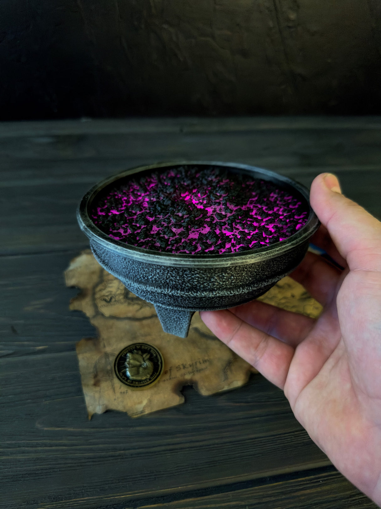 Skyrim Vampire Dust, The Elder Scrolls V, Alchemical Ingredients for Potions, Twinkling Effect Lights, Artifact