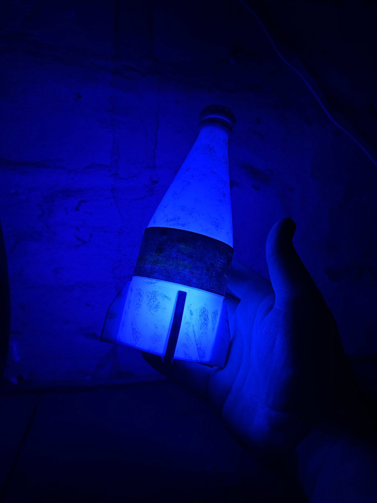 Nuka-Cola Quantum Bottle Night Light, Fallout inspired LED Lamp, Fan Art Replica, Artifact