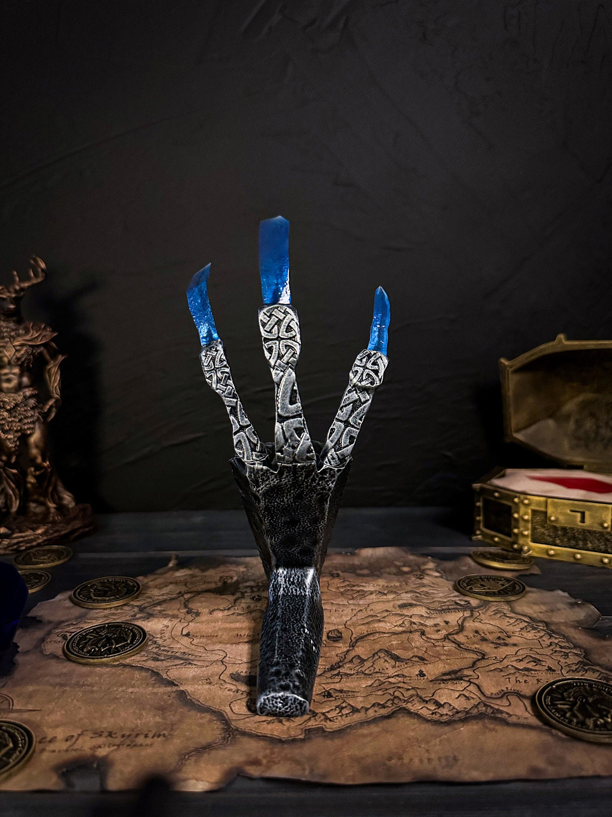 Sapphire Dragon Claw, Skyrim The Elder Scrolls V Artifact, Decor and Cosplay