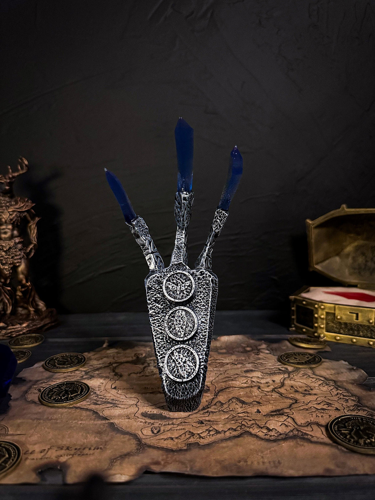 Sapphire Dragon Claw, Skyrim The Elder Scrolls V Artifact, Decor and Cosplay