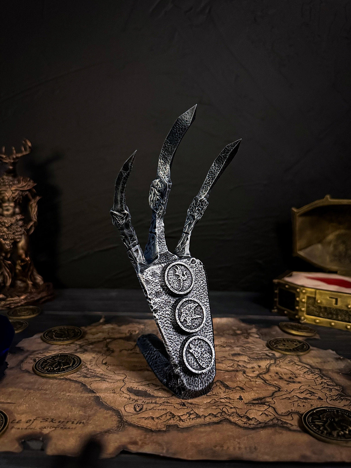 Iron Dragon Claw, Correct Animal Combination, Skyrim Artifact, The Elder Scrolls Decor and Cosplay, Gift for Fans