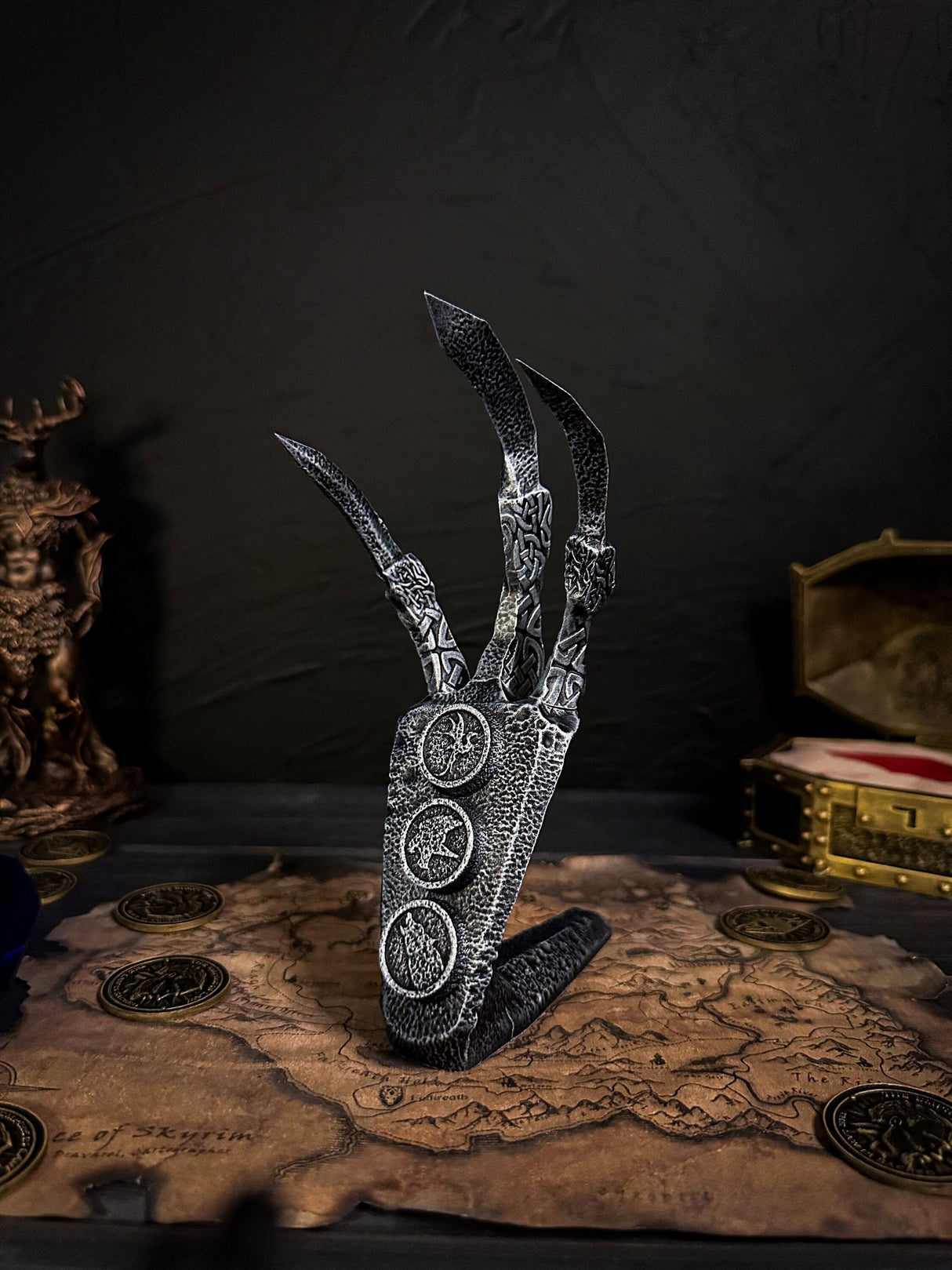 Iron Dragon Claw, Correct Animal Combination, Skyrim Artifact, The Elder Scrolls Decor and Cosplay, Gift for Fans