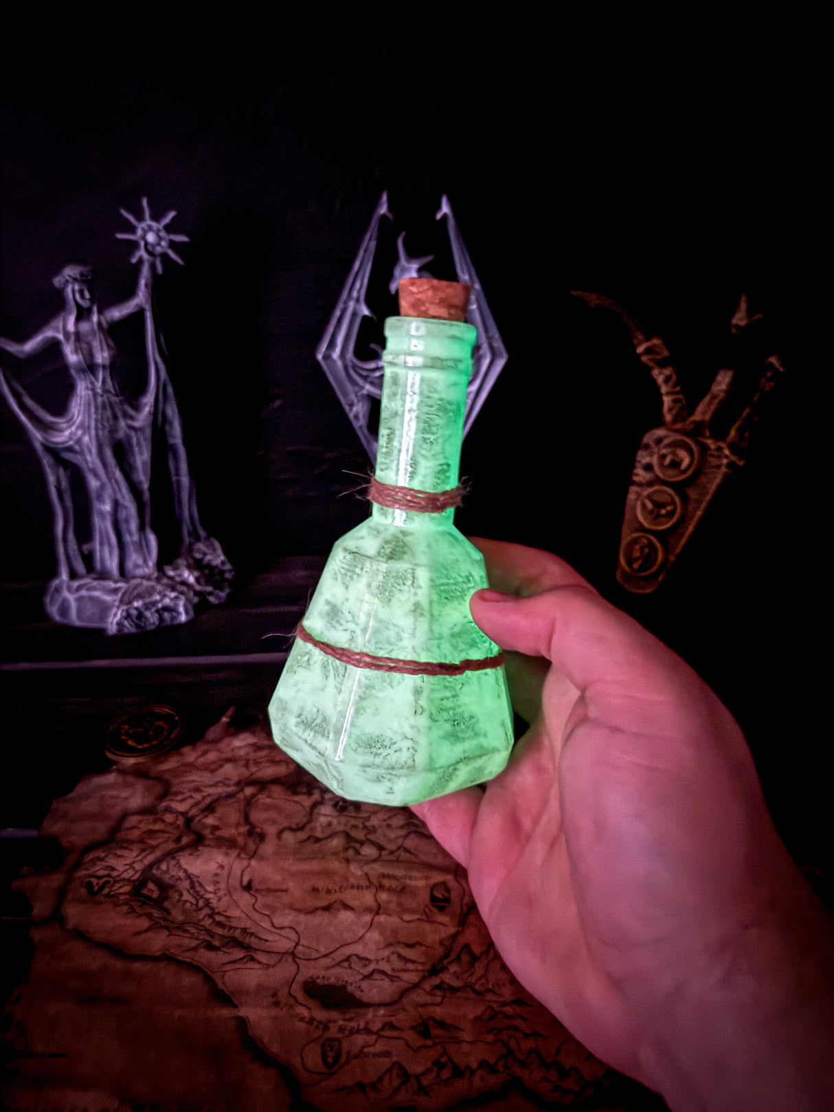 Skyrim Potion of Invisibility, Invisibility Potion Bottles, The Elder Scrolls Artifact, Decor and Cosplay, Skyrim Prop