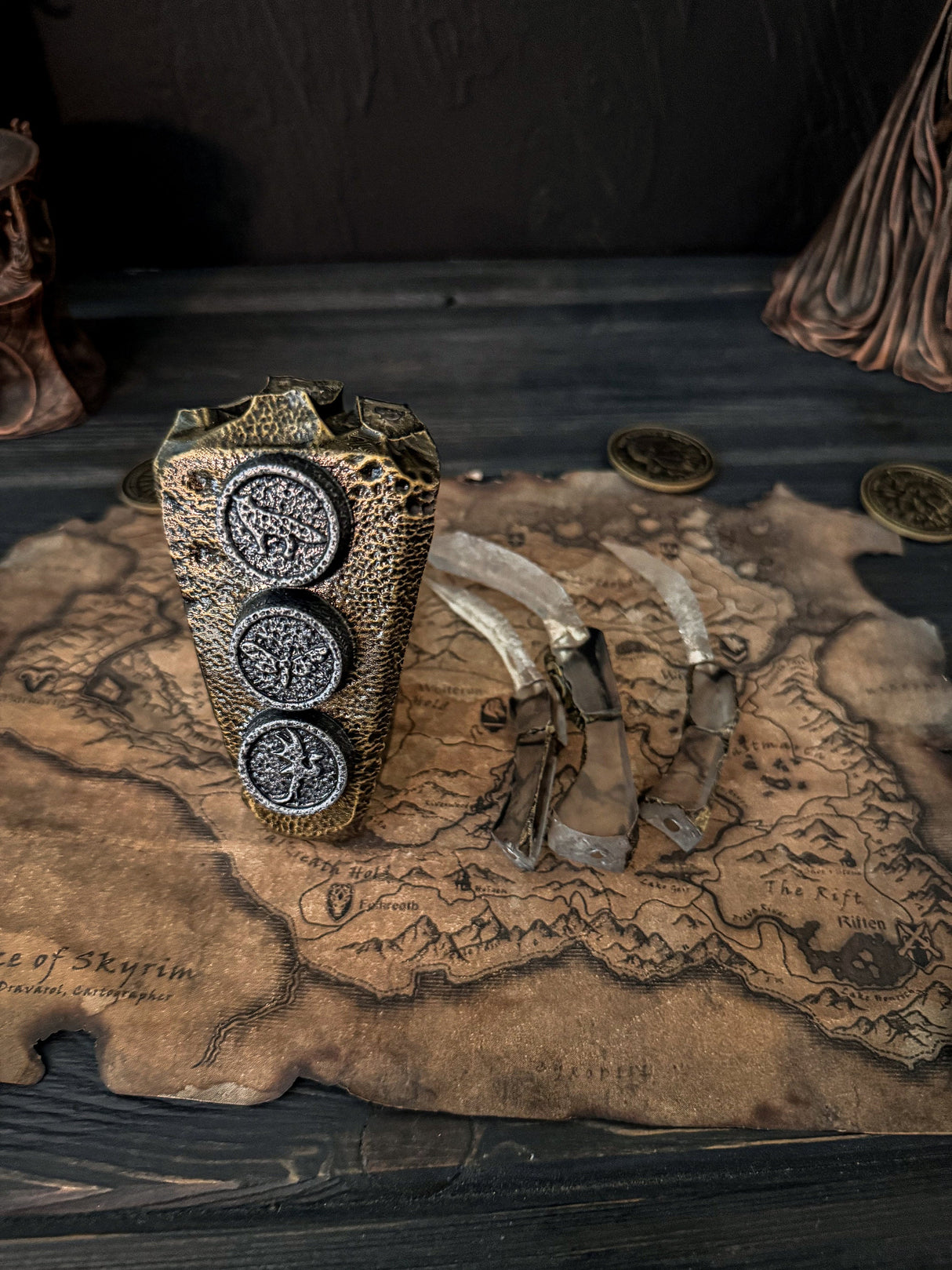 Skyrim Diamond Dragon Claw, Cosplay, The Elder Scrolls V, Artifact, Dragon Claw, TES, Skyrim Home and Office Decor