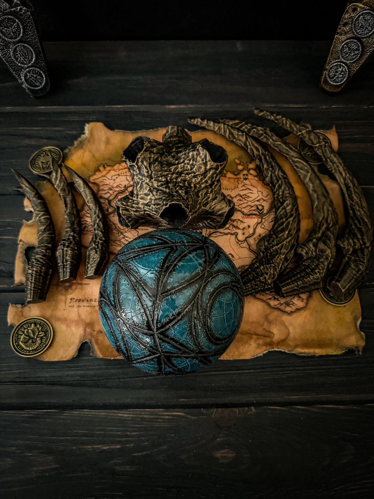 The Eye of Magnus Replica, Skyrim Glowing Artifact With a Stand, The Elder Scrolls V Inspired