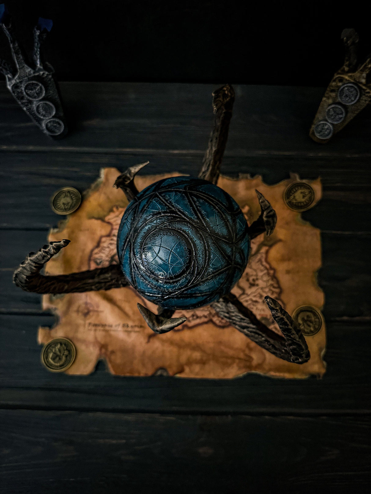 The Eye of Magnus Replica, Skyrim Glowing Artifact With a Stand, The Elder Scrolls V Inspired