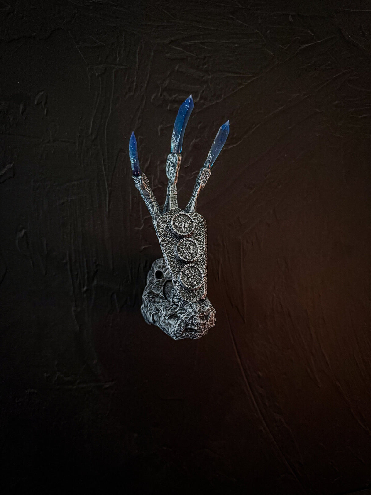 Wall Mount for Dragon Claws, Skyrim Inspired, The Elder Scrolls V, Artifact, Home and Office Decor