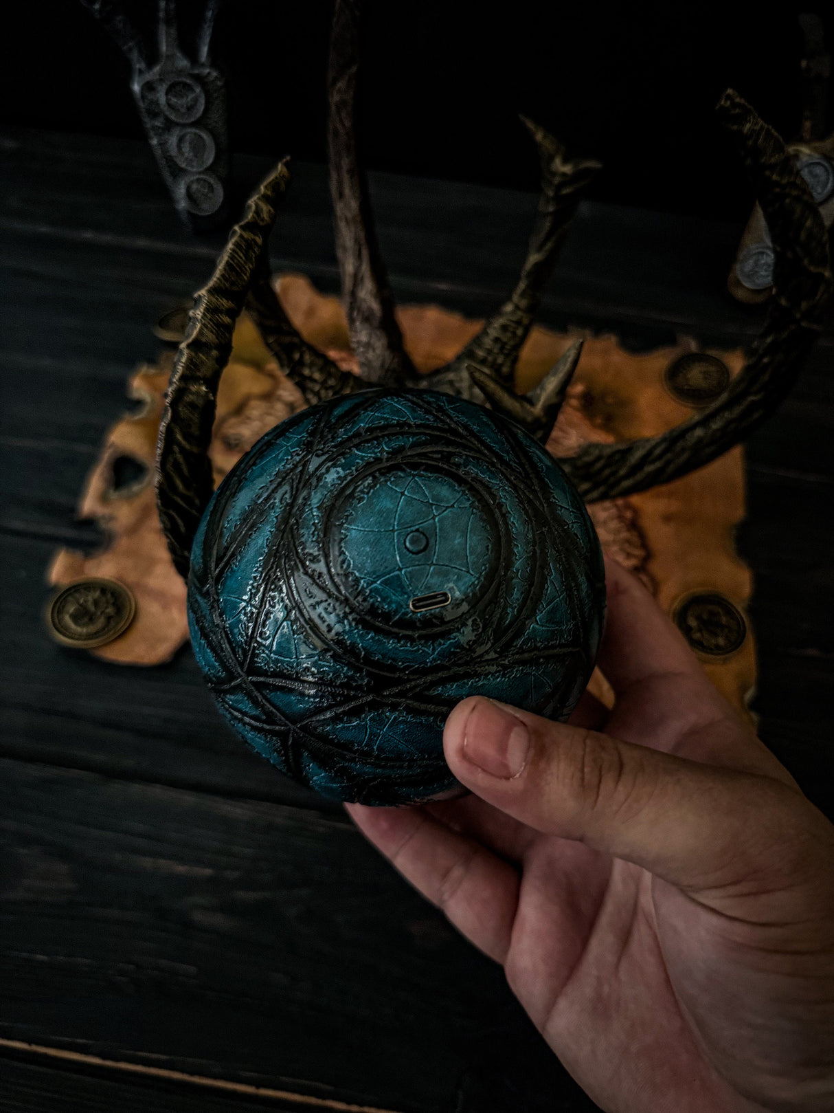 The Eye of Magnus Replica, Skyrim Glowing Artifact With a Stand, The Elder Scrolls V Inspired