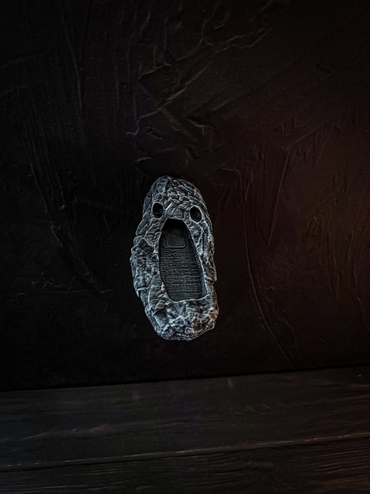 Wall Mount for Dragon Claws, Skyrim Inspired, The Elder Scrolls V, Artifact, Home and Office Decor