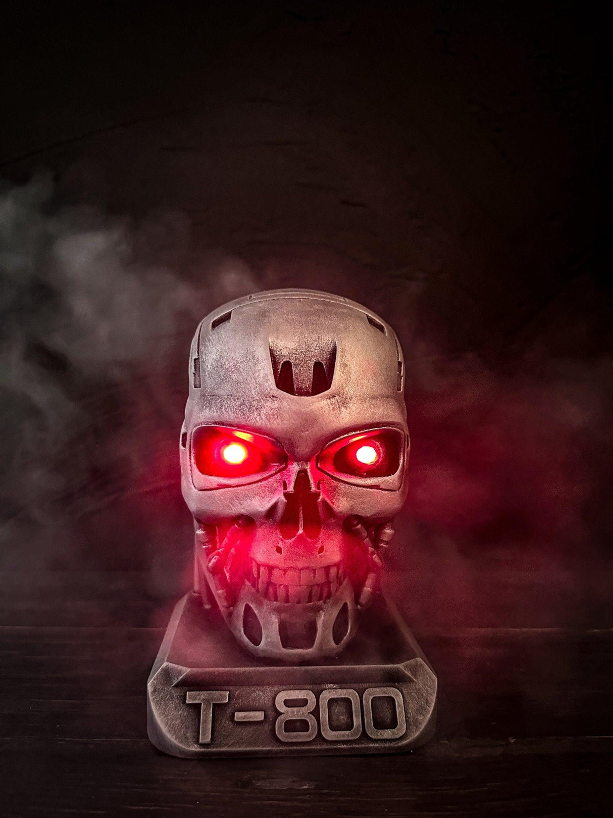 Terminator skull with Glowing Eyes, Terminator T - 800 Figurine, Terminator Statue Bust, LED Terminator
