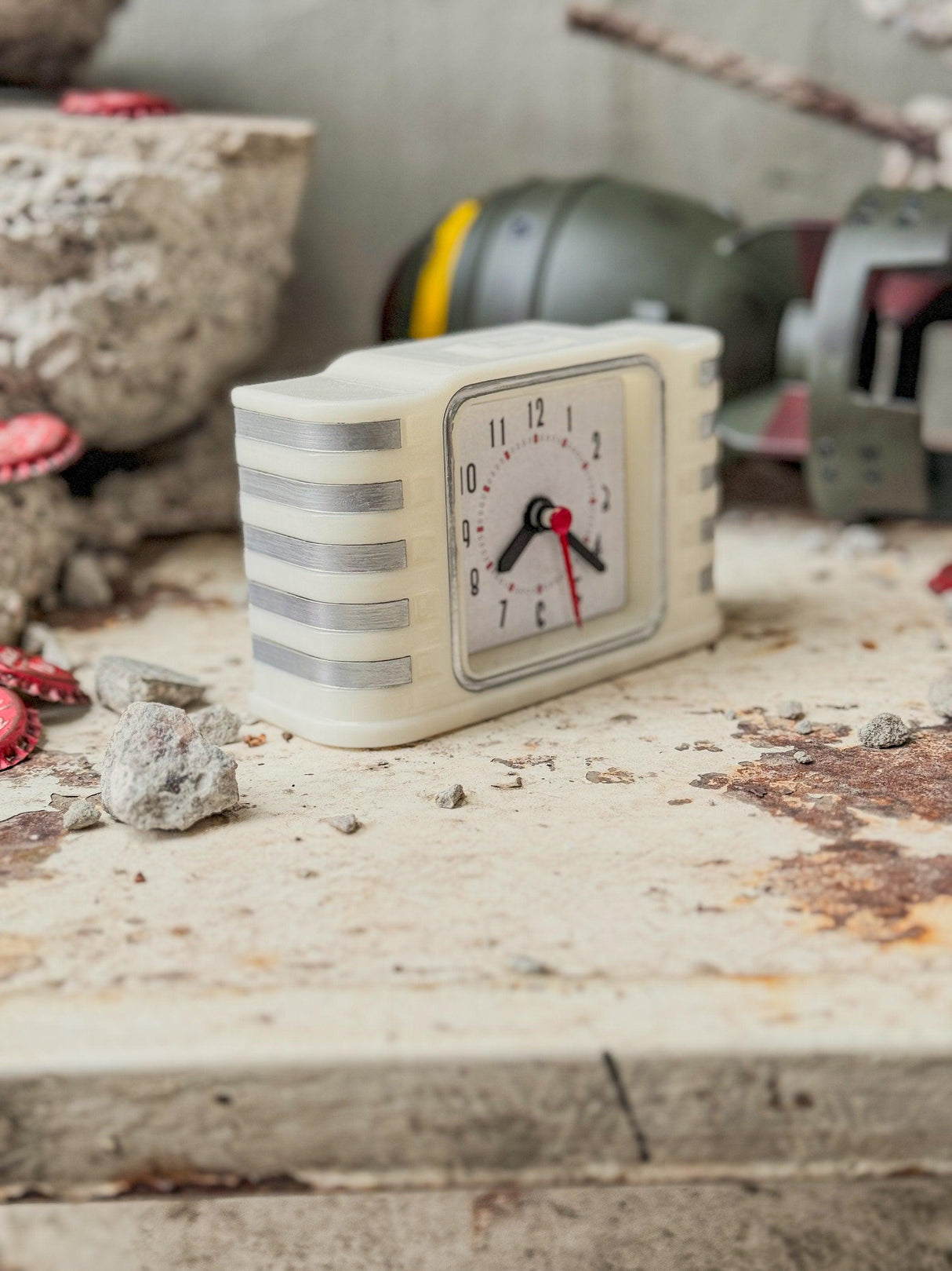 Fallout retro alarm clock, fallout decor and cosplay, artifact from the wasteland, gift for fans, fallout inspired