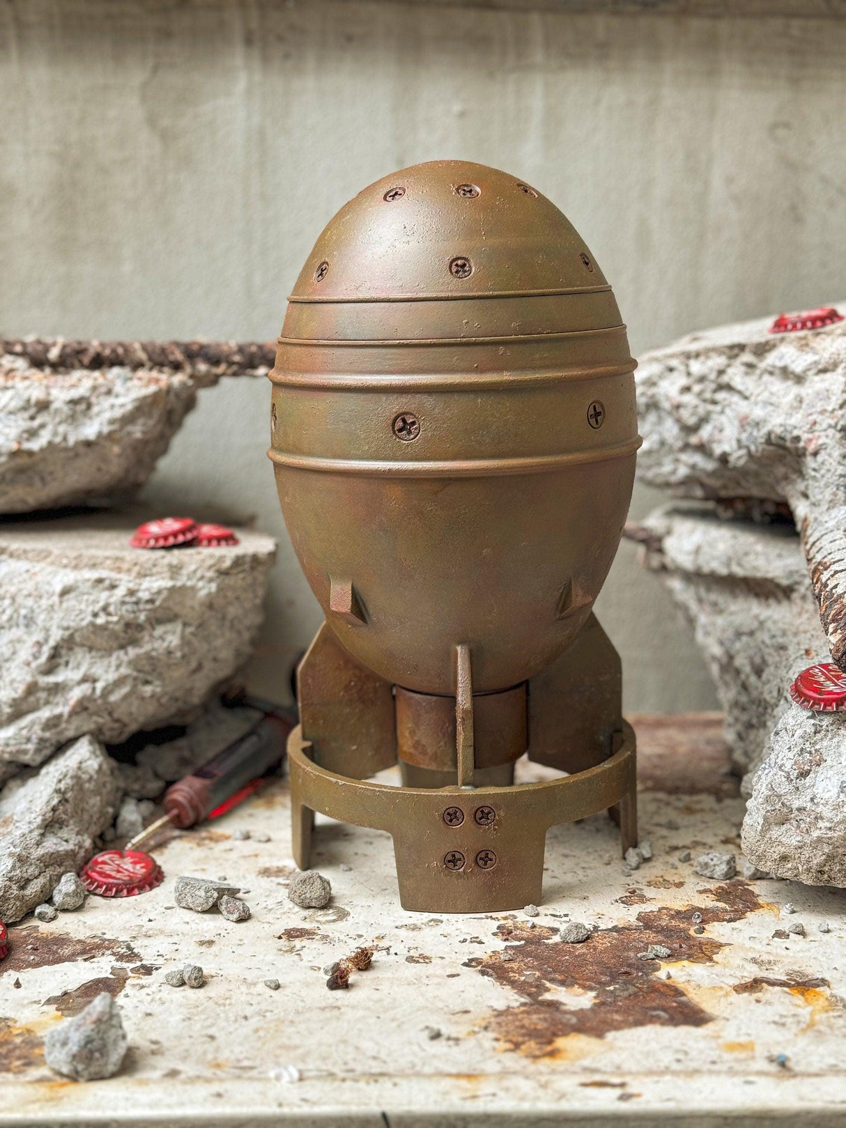 Fallout weathered mini nuke container, mini nuke replica, fallout props, fallout inspired