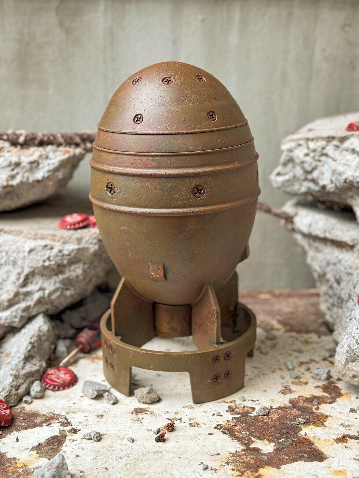 Fallout weathered mini nuke container, mini nuke replica, fallout props, fallout inspired