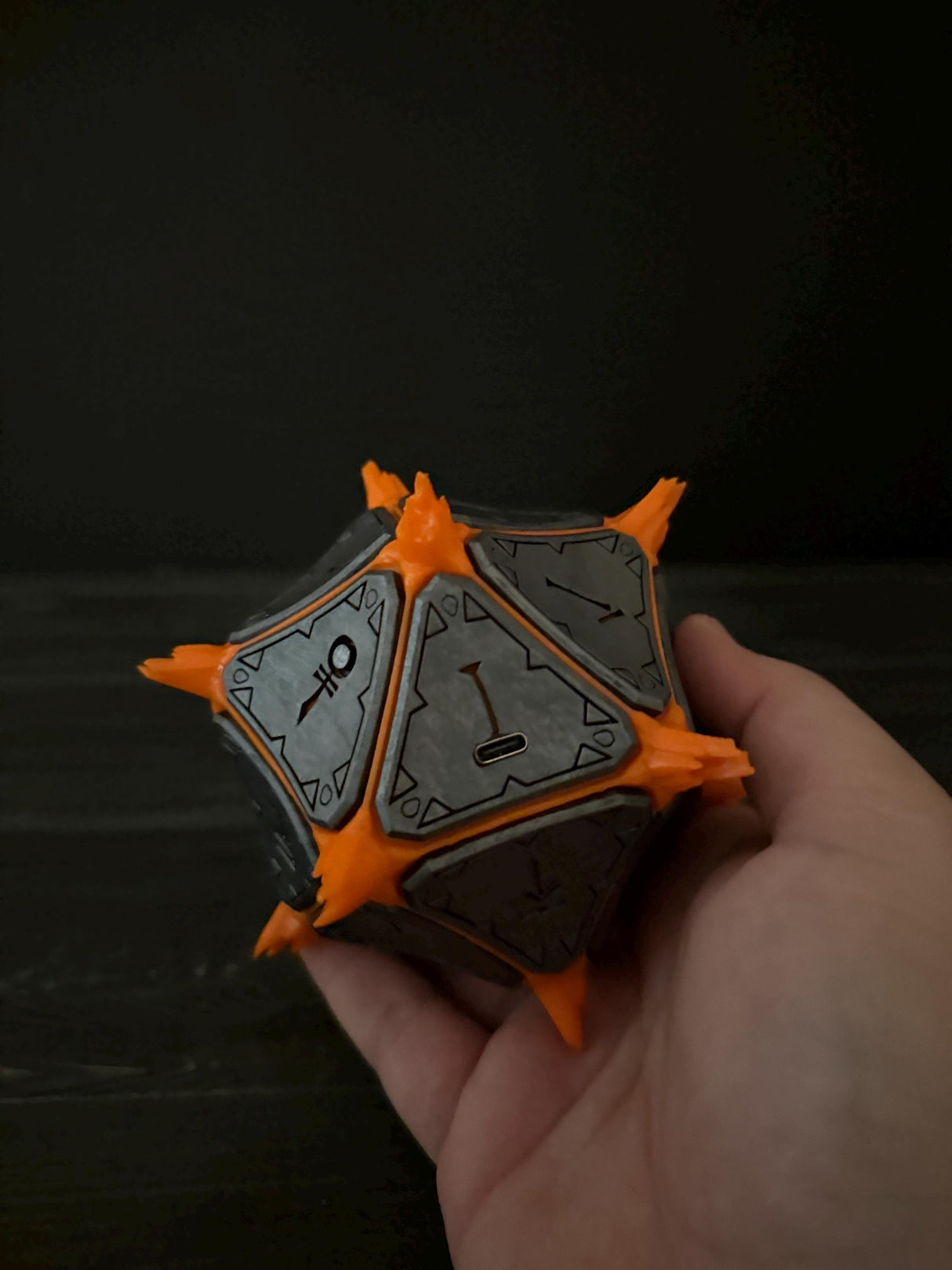 Glowing Mysterious Artefact, Baldur's Gate Replica, Nightlight Artifact, Led-lights Figurine