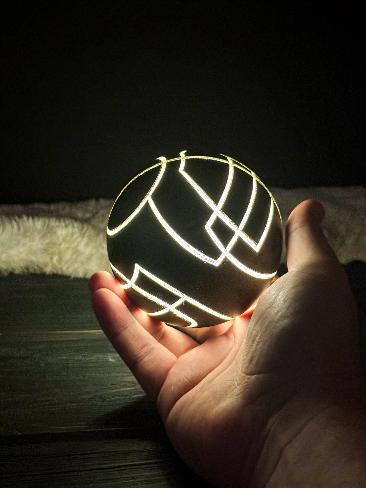 Glowing Apple of Eden, Assasin's Creed, Gift for Fans, Replica, Artefact, Home and Office Decoration