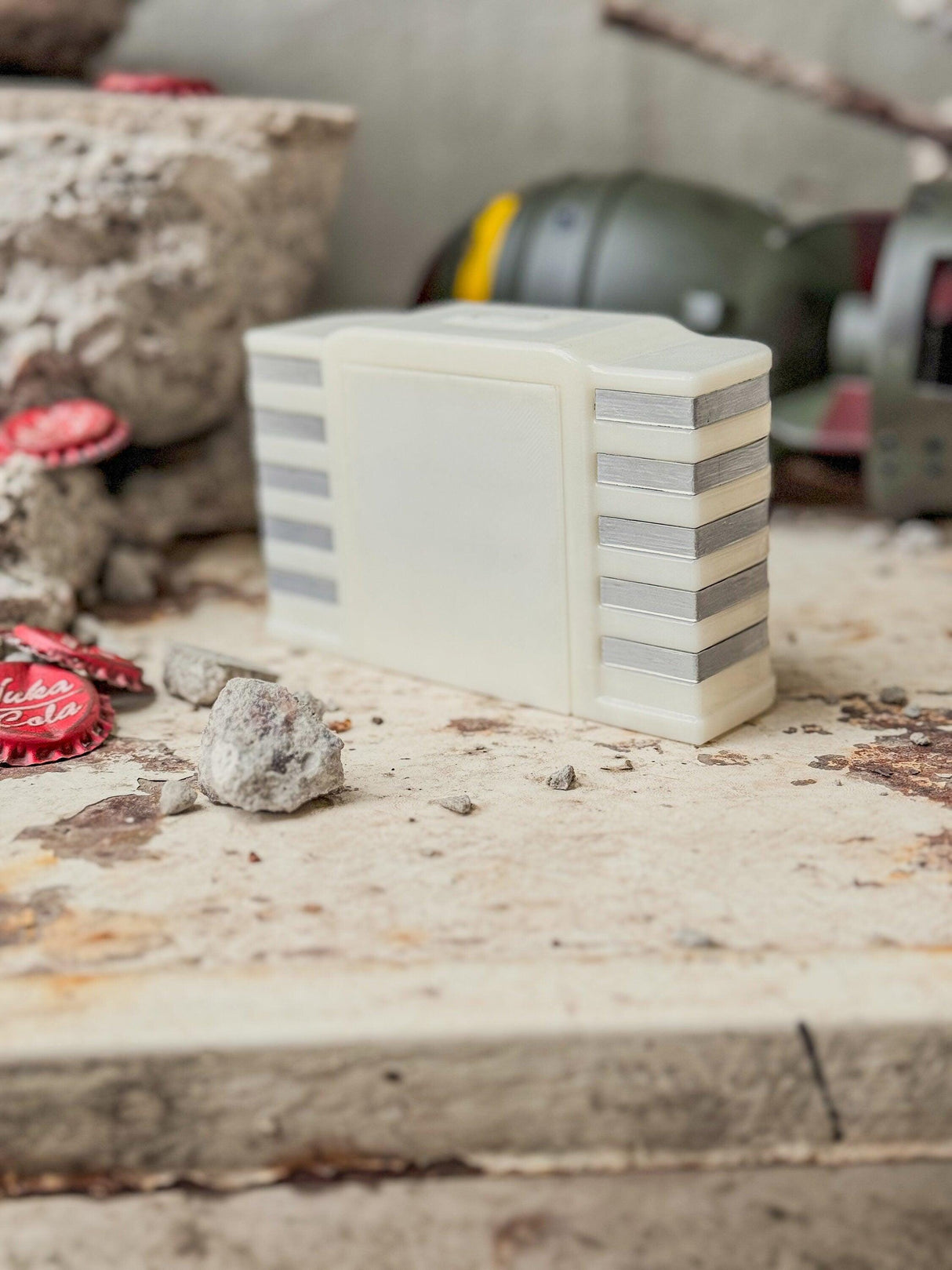 Fallout retro alarm clock, fallout decor and cosplay, artifact from the wasteland, gift for fans, fallout inspired