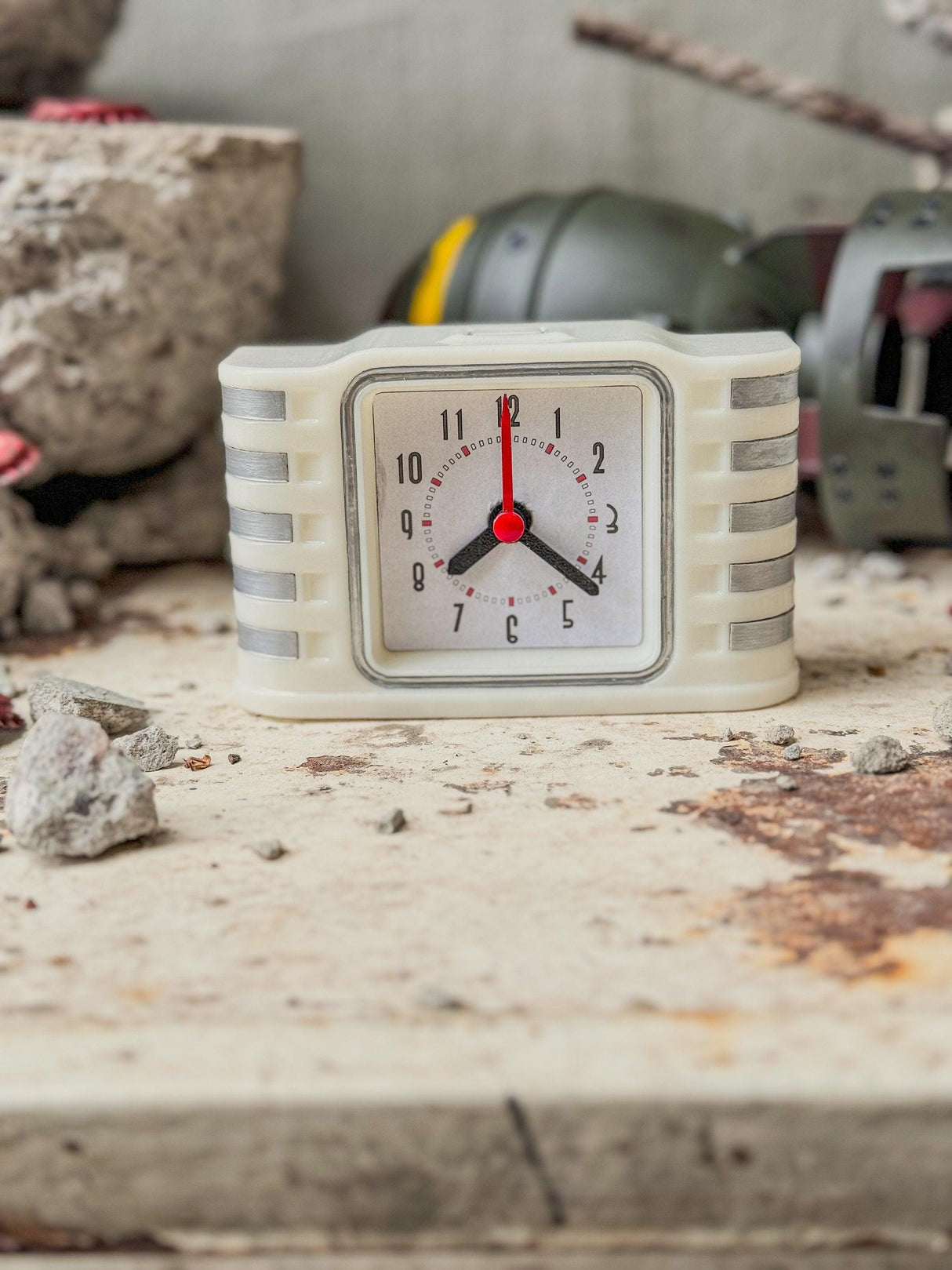 Fallout retro alarm clock, fallout decor and cosplay, artifact from the wasteland, gift for fans, fallout inspired