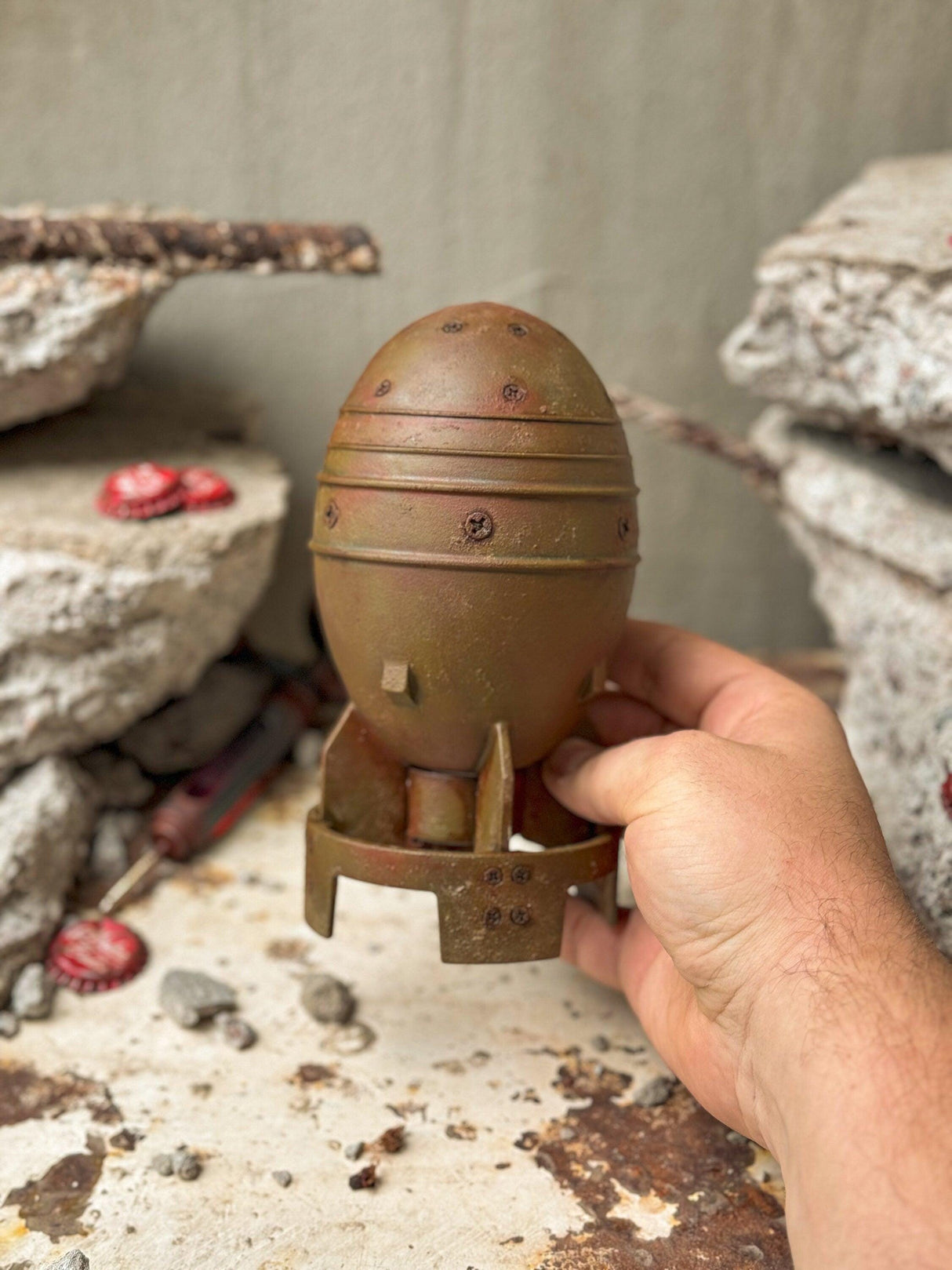 Fallout weathered mini nuke container, mini nuke replica, fallout props, fallout inspired