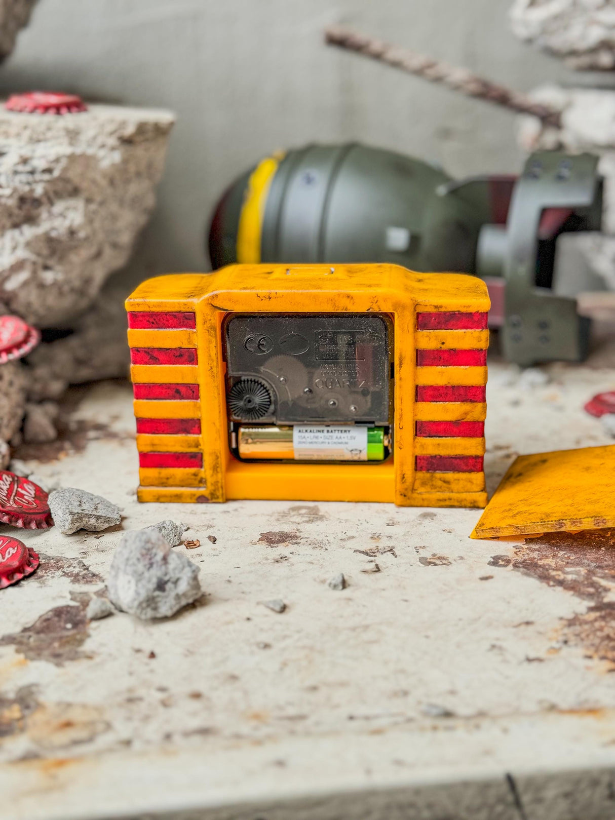 Fallout Weathered Survivor Alarm Clock, Fallout Decor and Cosplay, Artifact From the Wasteland