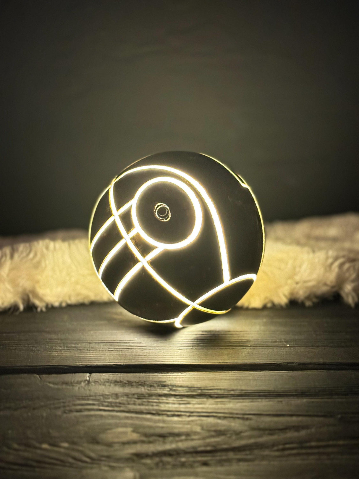 Glowing Apple of Eden, Assasin's Creed, Gift for Fans, Replica, Artefact, Home and Office Decoration