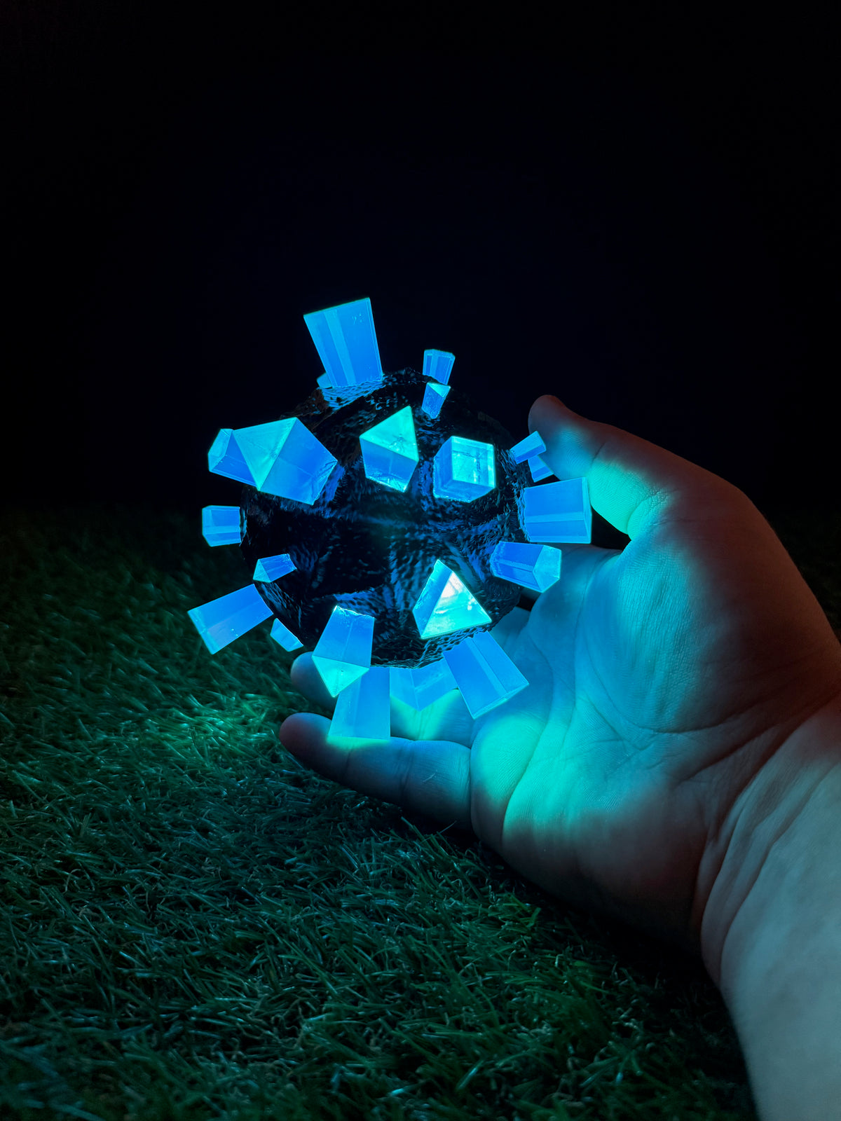 S.T.A.L.K.E.R. 2 Compass Artifact Replica, blue-cyan, LED Light Up Zone Artifact, Stalker Collectible Decor