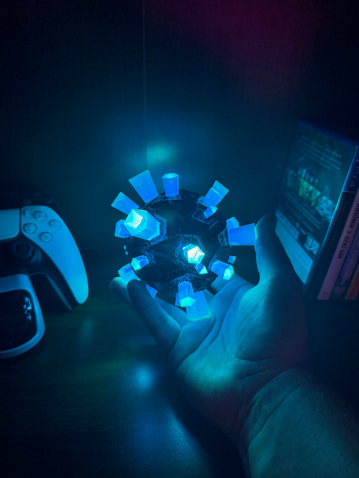 S.T.A.L.K.E.R. 2 Compass Artifact Replica, blue-cyan, LED Light Up Zone Artifact, Stalker Collectible Decor