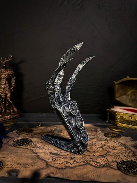 Iron Dragon Claw, Correct Animal Combination, Skyrim Artifact, The Elder Scrolls Decor and Cosplay, Gift for Fans