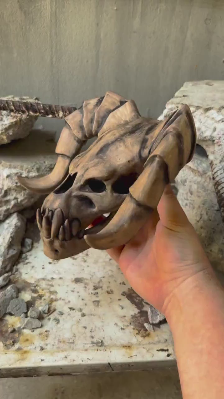 Deathclaw Skull Fallout, Fallout Game Series Inspired Statue, 3D-printed Props